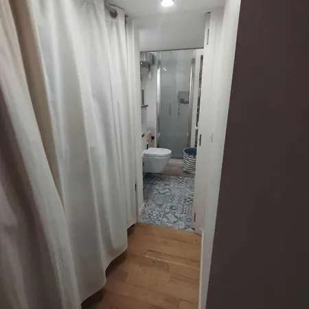 Canal St Martin 2 Lit Double Apartment *