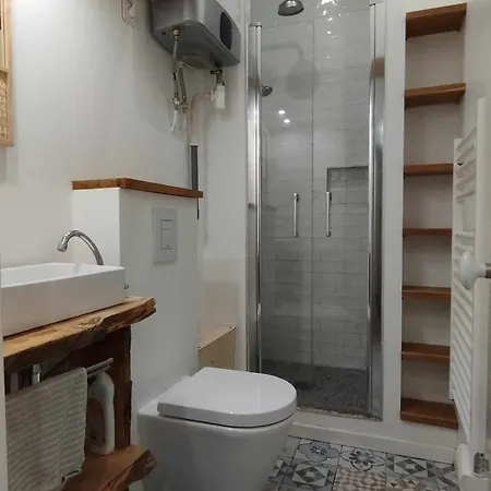 Apartment Canal St Martin 2 Lit Double Paris